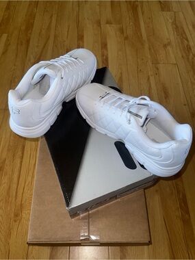 Fila Fulcrum sizes 11.5 and 10.5 White Quilted Men's Sneakers.
